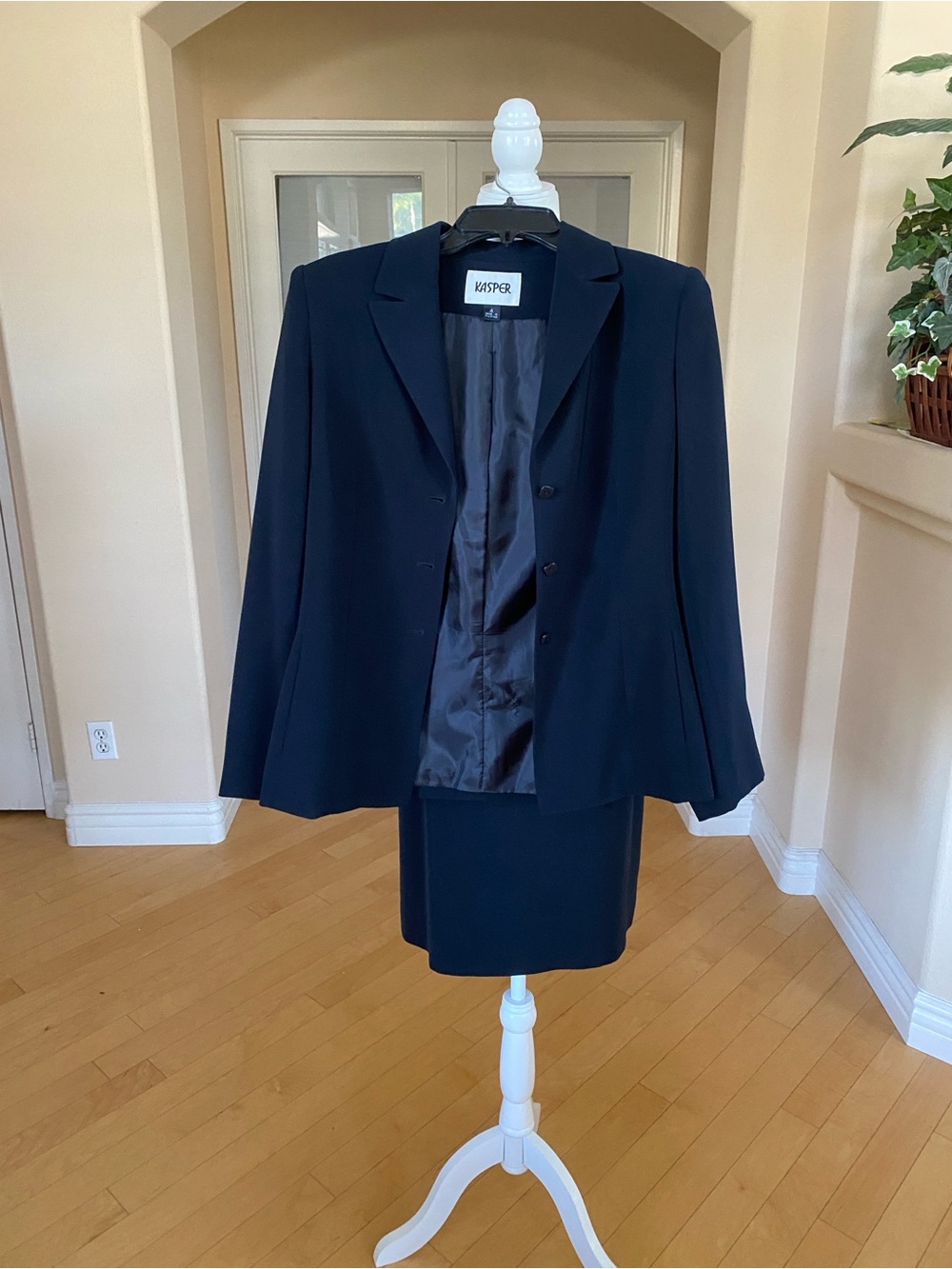 Kasper Navy Blue Classic Women's Blazer with Matching Skirt - Picture 4 of 10